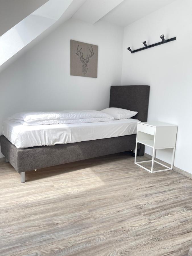 Gaestehaus Hirsch 93 Straubenhardt Εξωτερικό φωτογραφία